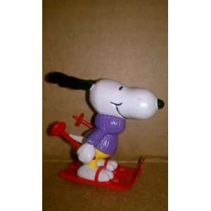  Peanuts Snoopy Skiing PVC Figure (1980s) 