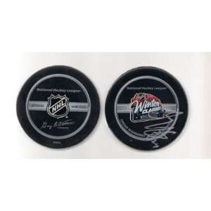  Darren McCarty Signed Puck   Winter Classic: Sports 