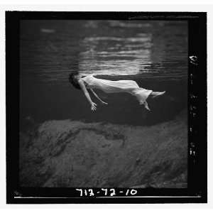   Weeki Wachee spring,Florida,FL,woman underwater,1947