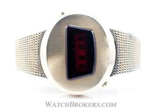 Vintage 1970s Jaeger LeCoultre Master Quartz LED Mens Quartz Watch 