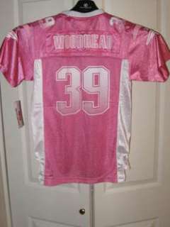 WOULD MAKE AN EXCELLENT GIFT FOR ANY WOMENS NFL FAN GET THIS GREAT 