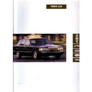    1992 LINCOLN TOWN CAR Sales Brochure Literature Book: Automotive
