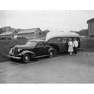  1937 photo U.S. Public Health Service uses trailer clinic 