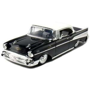  1957 Chevy Bel Air Coupe 2 Door 124 Scale (Black) Toys 
