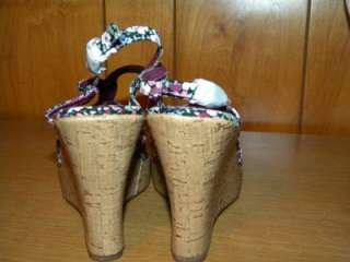 Avon Floral Printed Wedge Sandals New Item Size 7  