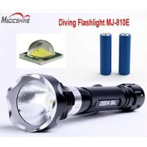   810E 1000 lumens diving light+battery+charger on sale: Everything Else