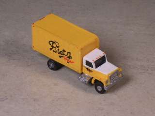Scale 1990 Blatz Beer Delivery Truck  