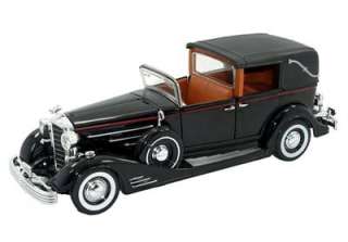 1933 Cadillac Fleetwood Limousine 1:32 Diecast Model   Black 