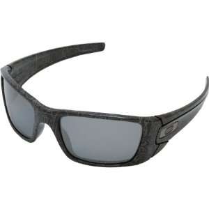  Oakley Fuel Cell Sunglasses   Polarized: Sports & Outdoors