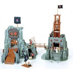   Imaginarium Pirate Island Playset (Shiver me timbers!): Toys & Games