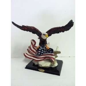  Patriotic American Flag Flying Eagle Wood Base Statue 