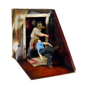   Series 1 > Texas Chainsaw Massacre Action Figure Diorama: Toys & Games