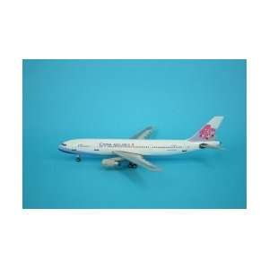    Phoenix China Airlines A 300 600 Model Airplane Toys & Games