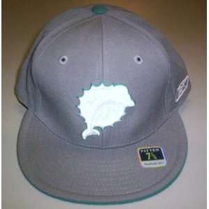   Dolphins Fitted High Crown Reebok Hat Size 7 3/4