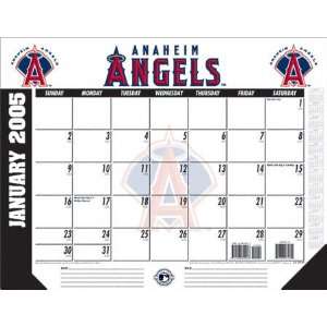 Los Angeles Angels of Anaheim 2005 Desk Calendar Sports 