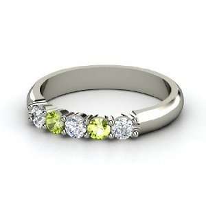   Quintessence Ring, 18K White Gold Ring with Diamond & Peridot: Jewelry
