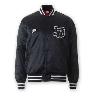 The Nike Varsity Destroyer Jacket is equipped with the following 