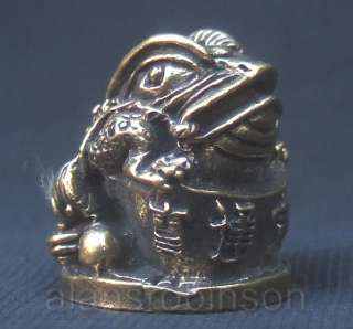 Mini brass chan chu chinese lucky money toad / frog good luck charm 