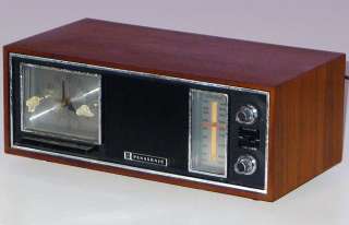 VINTAGE PANASONIC ALARM CLOCK TRANSISTOR RADIO IN WALNUT CABINET 