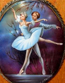   Ballet Dancers. This Pendant is painted by the Russian Artist IZOTOVA