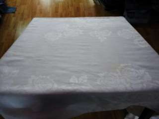 Vintage IRISH LINEN DOUBLE DAMASK Tablecloth 124x70  