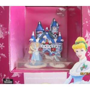 Disney Princess LIGHTED PORCELAIN CASTLE w CINDERELLA 